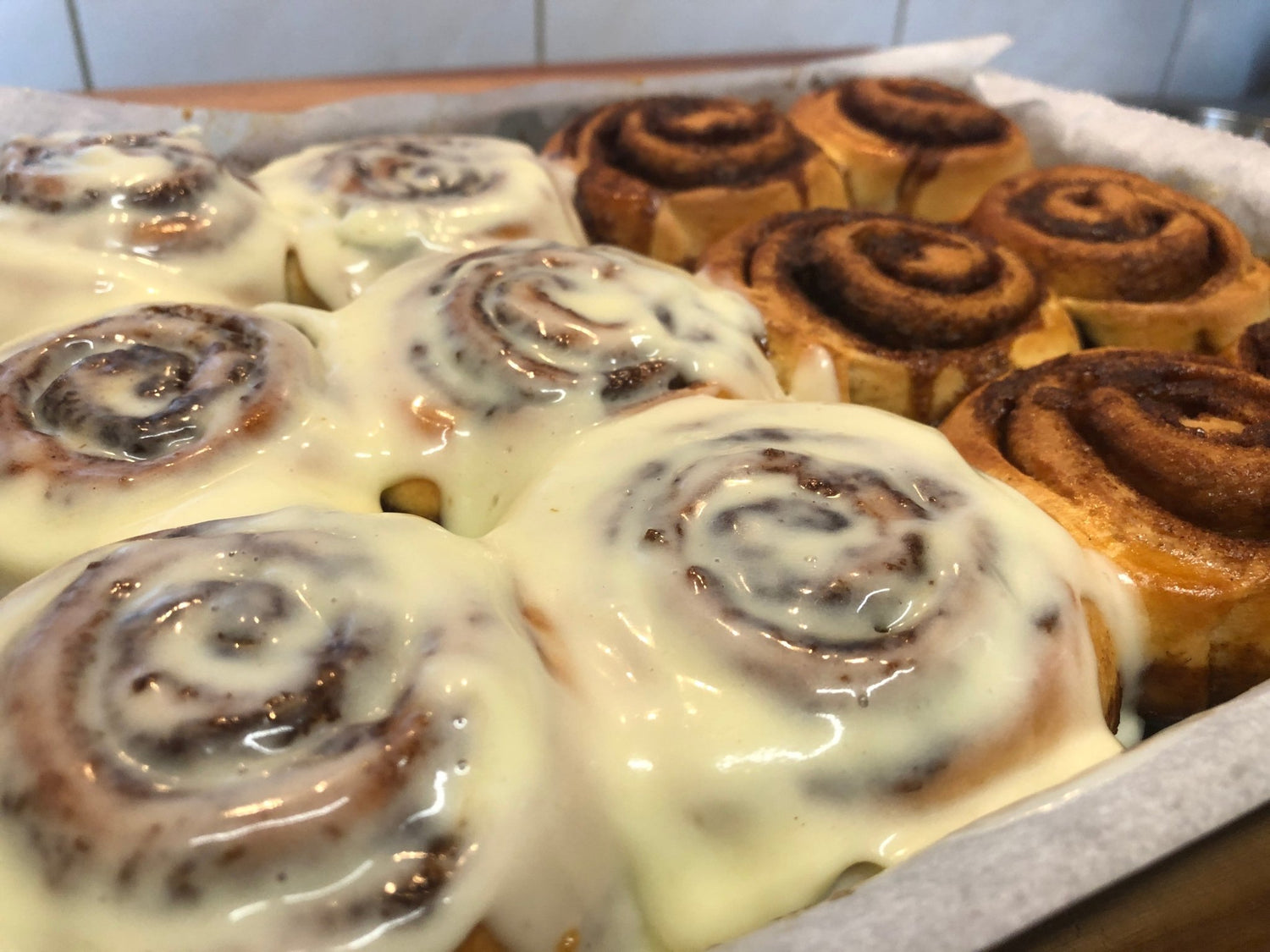 Cinnamon Rolls - YUMMYROLLS Bakery